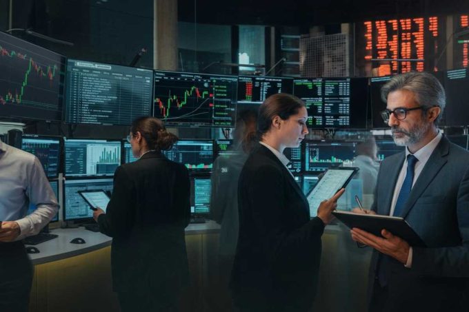 Milano in equilibrio: Unipol guida la corsa sul mercato azionario