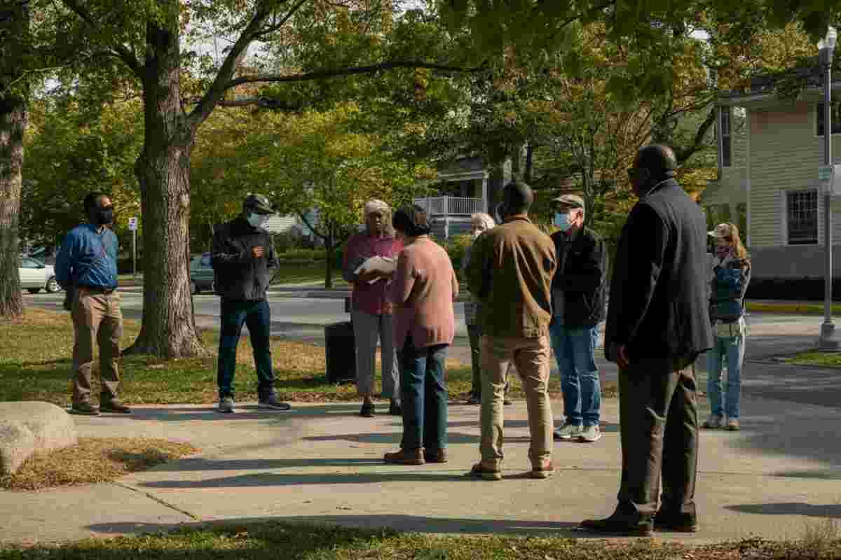 Prato: la donna condannata per aver avuto un figlio con un allievo torna in libertà