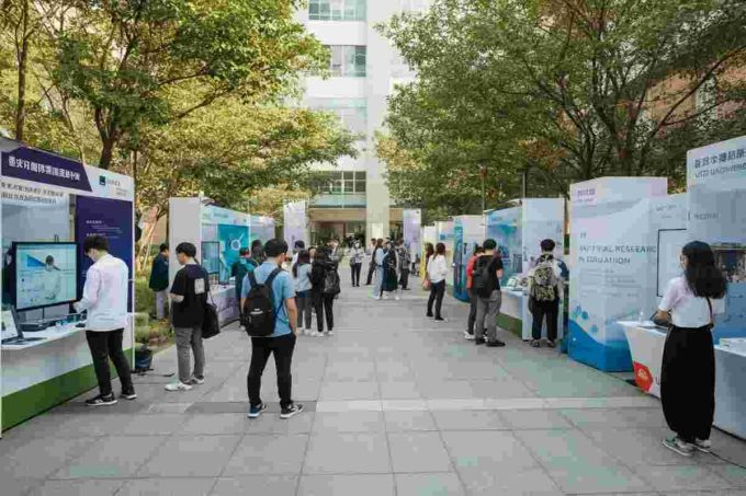 Ricercatori in festa alla Lum: il presidente Emiliano e i rettori pugliesi protagonisti della notte della scienza