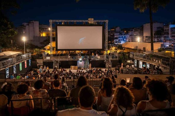 Sorrentino e Martone: i maestri del cinema italiano brillano a Rio de Janeiro