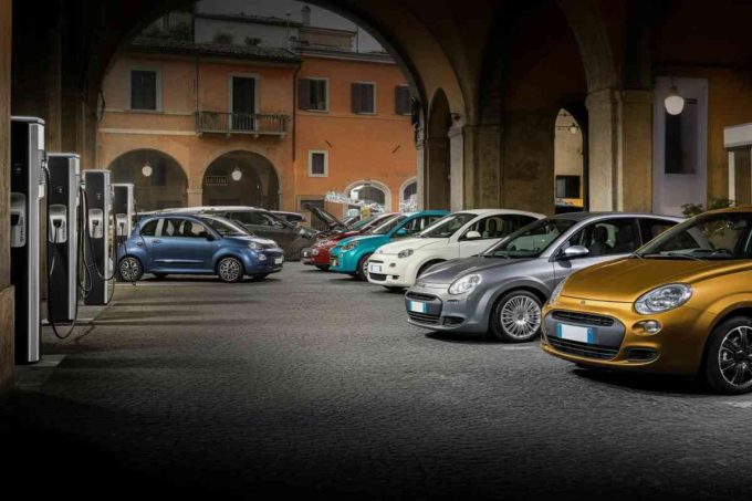 Stellantis brilla nel mercato auto in calo: ecco perché
