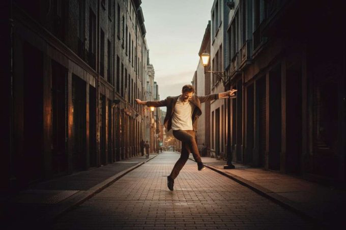 Tom Hiddleston e la magia di una vita qualunque in Life of Chuck