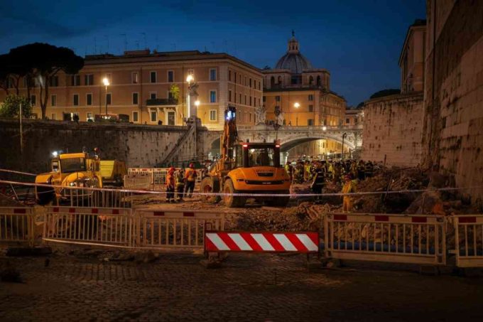 Tragedia a Roma: operaio perde la vita schiacciato da un macchinario