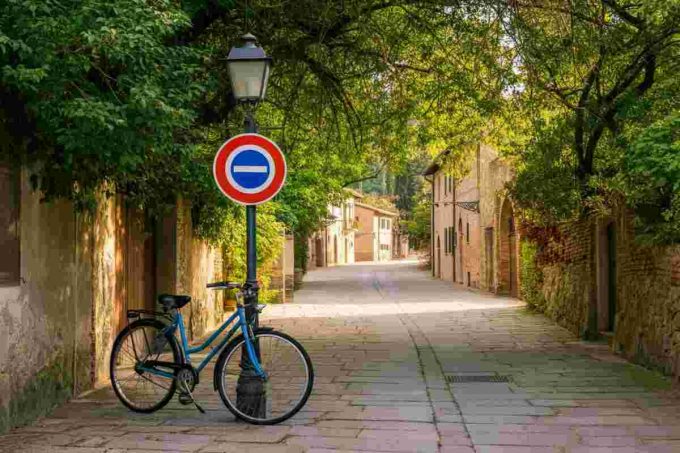 Tragedia a Vicenza: Stefano, 13 anni, perde la vita investito da un'auto pirata, arrestato un giovane di 23 anni