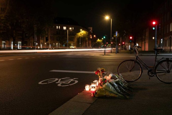 Tragedia ad Andria: un rider di 18 anni perde la vita in uno scontro con un'auto