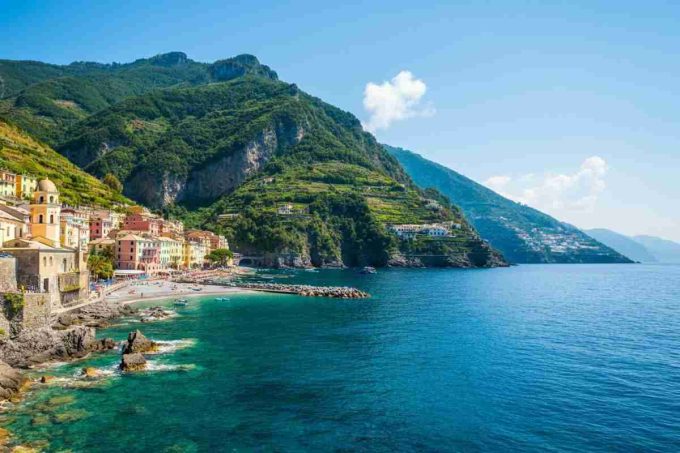 Turismo in forte crescita: +4,7% di presenze nel secondo trimestre del 2025 secondo Istat