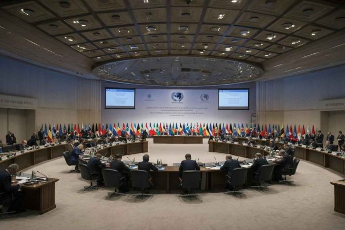 Usa valutano un divieto di shopping per i diplomatici iraniani a New York