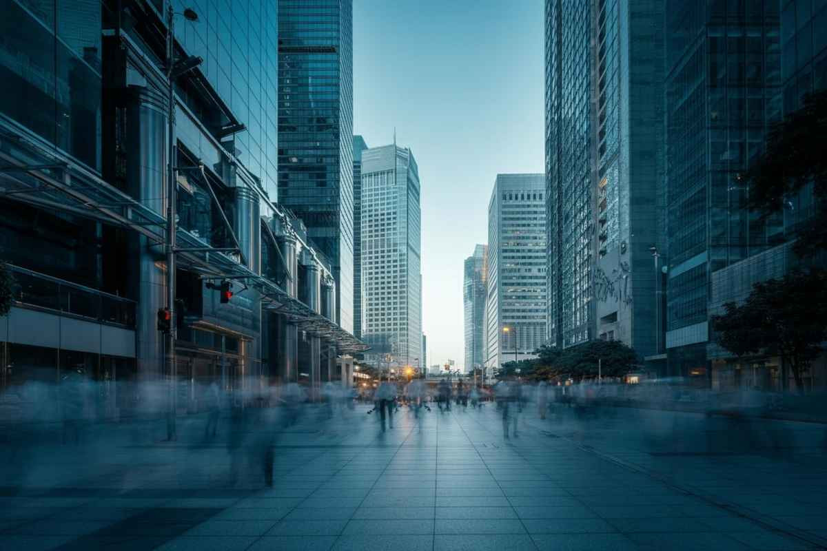 Borsa asiatica in bilico: tensioni tra dazi e decisioni della Fed