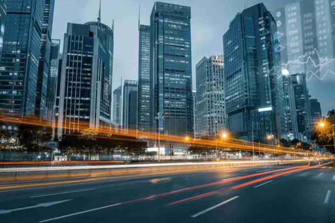 Borsa asiatica in rialzo: ottimismo per i semiconduttori e i rapporti Trump-Xi