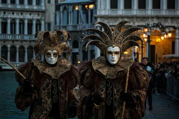 Carnevale di Venezia 2026: un viaggio tra Milano e Cortina nell'universo di 'Olympus'