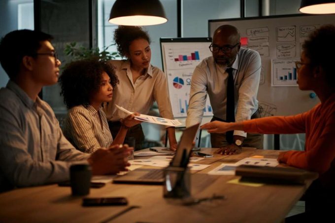 Colmare il gender gap: l'appello di Condemi per una parità retributiva reale