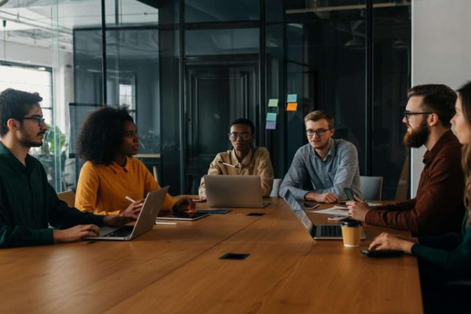 Contratti più attrattivi per i giovani: la proposta di Lazzarelli di Confcommercio