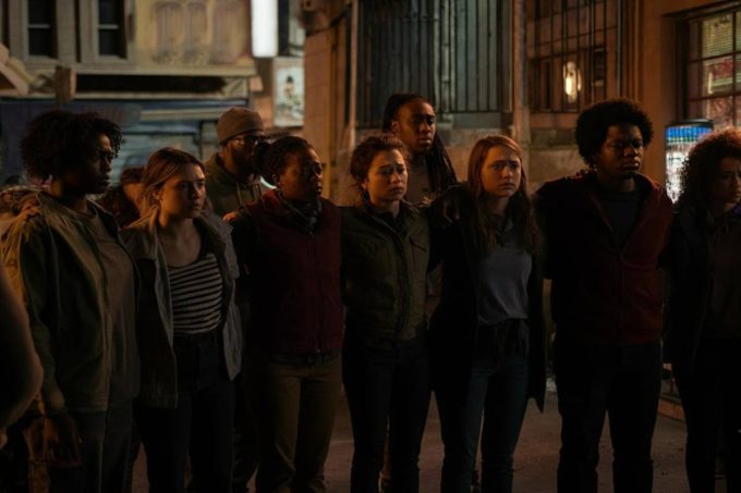 Eroismo in strada: passanti fermano aggressore di una donna a Napoli