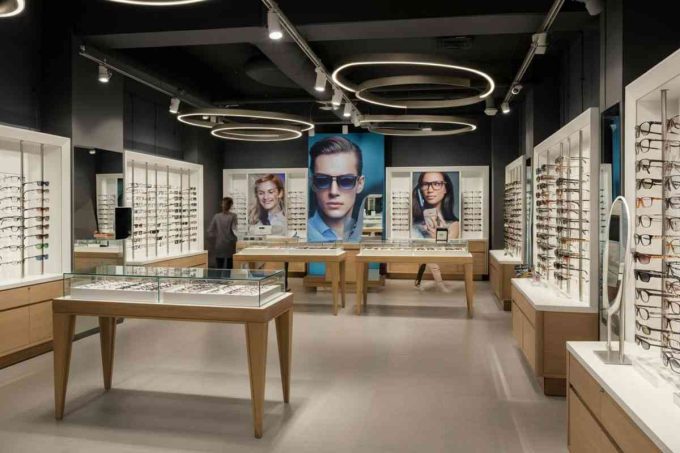 EssilorLuxottica vola in Borsa: +12% e una capitalizzazione oltre i 140 miliardi