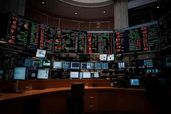 Euro in stallo: scambio attuale a 1,1714 dollari