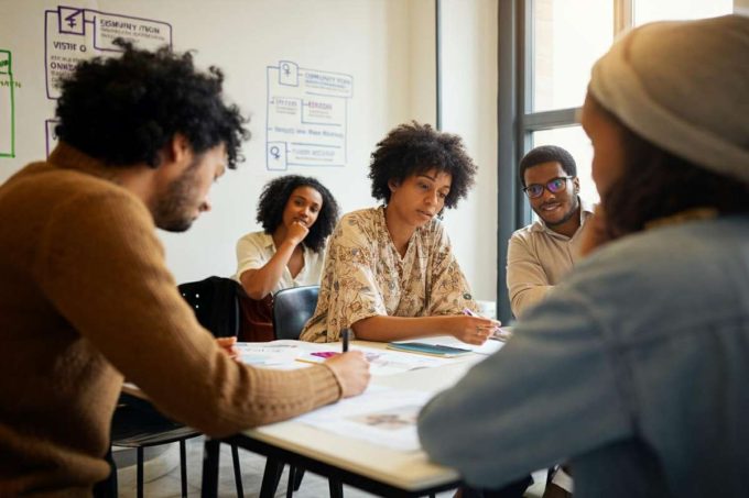 Il centro Artemisia di Firenze espulso dalla rete Dire: sette uomini uniti contro femminicidi e violenza di genere