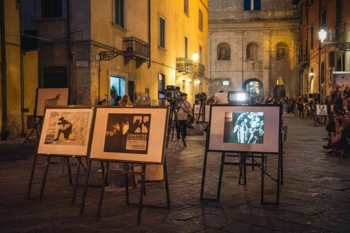 Il diritto al sapere: un viaggio affascinante al 'Linea d'Ombra Festival' di Salerno