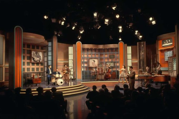 Il genio della geometria: il varietà innovativo di Antonello Falqui