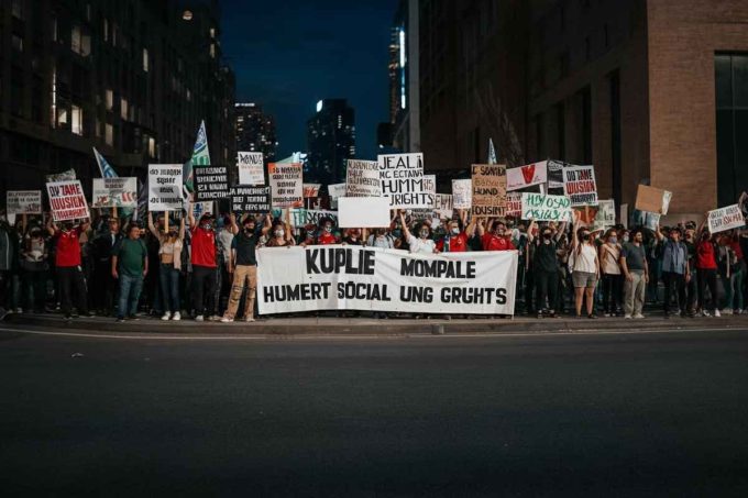 Il giornalista Rai di Udine scatena polemiche con la frase sull'Italia e Israele