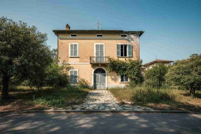 Il mistero della villa di Garlasco: la casa di Alberto Stasi rimane nelle mani di mamma Elisabetta