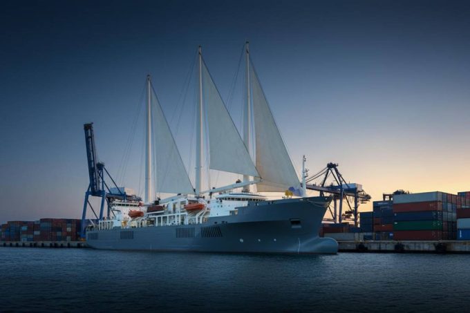 La prima nave da carico a vela fa il suo ingresso a Livorno