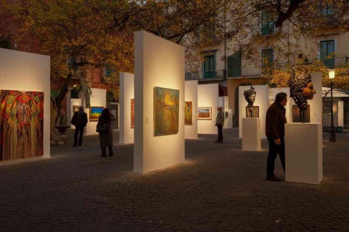 L'autunno di Caracciolo Hospitality Group: un hotel che si trasforma in polo artistico a Napoli