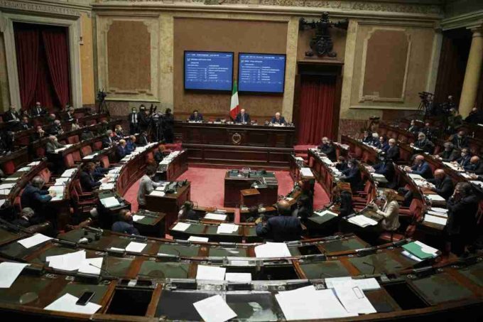 Manovra economica: 137 articoli tra Irpef e rottamazione