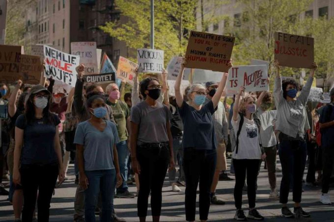 Polizia britannica intensifica i controlli sui cortei pro-Palestina