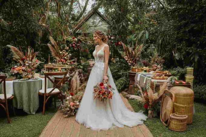 RomaSposa abbraccia la sostenibilità: abiti da reindossare e fedi in oro etico