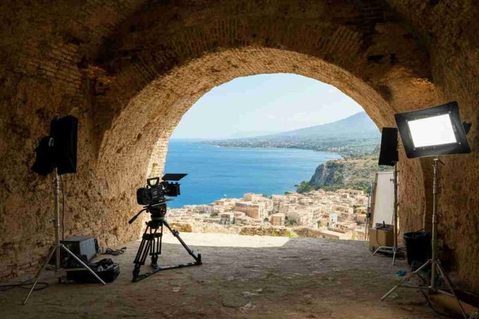 Schifani stanzia 5 milioni per il cinema: un sostegno anche al film su Biagio Conte