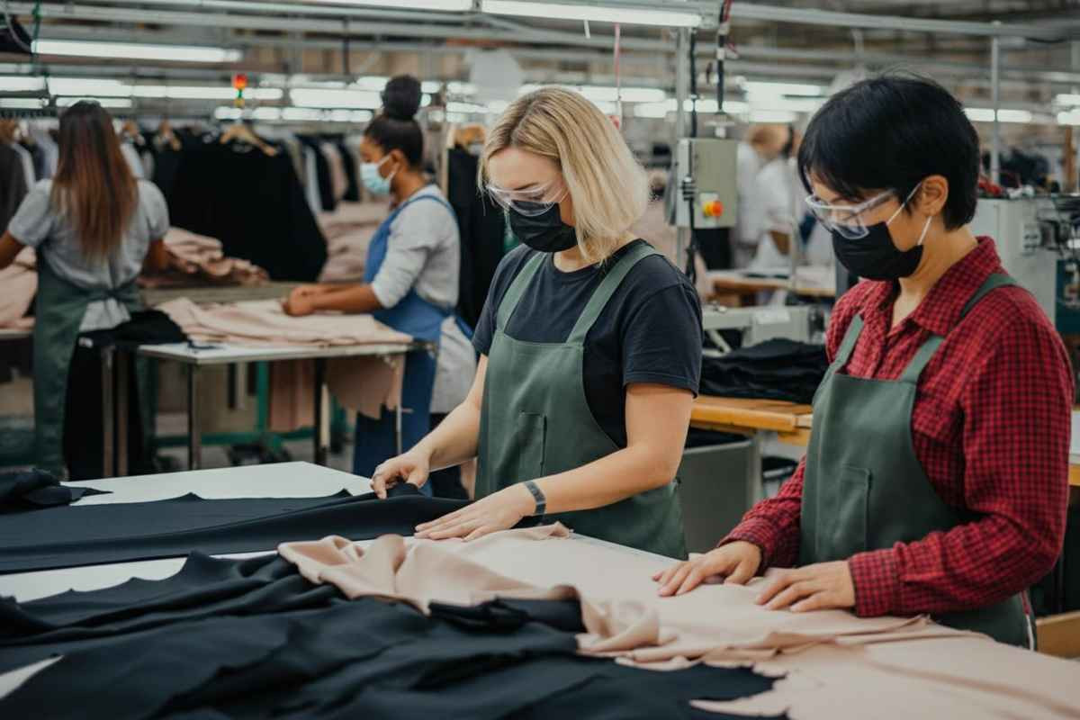 Sfruttamento del lavoro: la gestione giudiziaria di Tod's sotto la lente dei pm