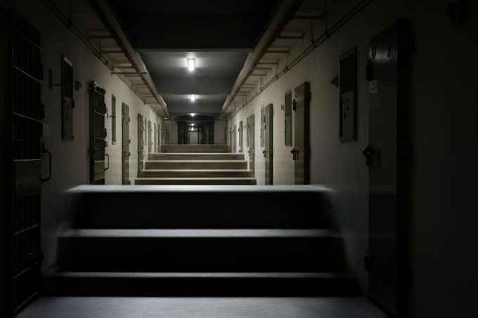 Tragedia al carcere di San Vittore: due detenuti muoiono d'infarto e scoppiano malori tra i reclusi