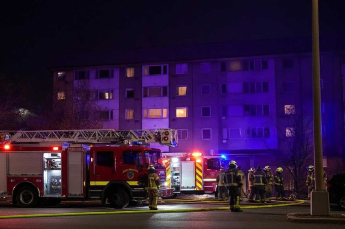 Tragedia in famiglia: due anziani e il figlio perdono la vita in un incendio sospetto