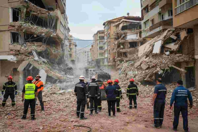 Tragedia nelle Filippine: oltre 60 vittime dopo il devastante sisma