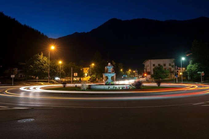 Tragedia notturna ad Asiago: tre giovani ventenni perdono la vita in un incidente