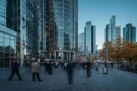 Borsa europea in crescita: Milano guadagna lo 0,7% mentre si attendono i dati macro degli Stati Uniti