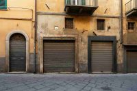 Confcommercio lancia l'allerta: 140mila attività scomparse in 12 anni