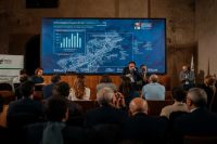 Cottarelli: investire in strade e ferrovie, il ponte non è una priorità