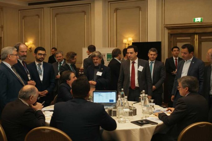 Cristian Camisa riconfermato alla guida di Confapi: un futuro promettente per l'associazione