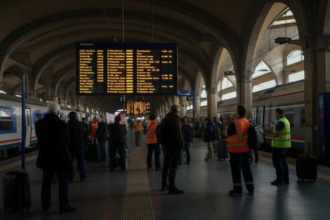 Fs annuncia sciopero del personale: cosa aspettarsi il 27 e 28 novembre