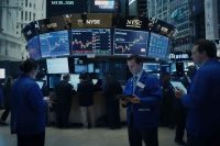 Milano vola: il Ftse Mib supera i 45.000, massimi dal 2001!