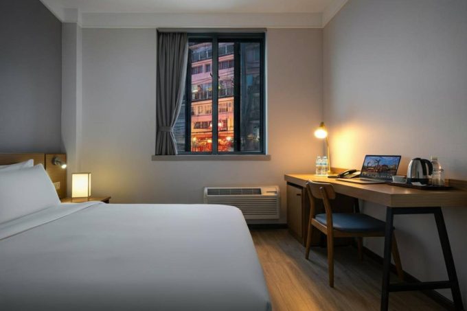 Mistero a Barcellona: la tragica morte di Rocco Amato, 28enne di Caserta