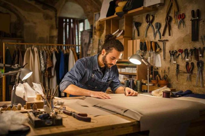 Prada punta su un futuro sostenibile: 60 milioni per internalizzare la produzione
