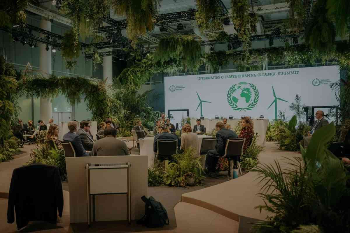 Tajani: mettere la persona al centro della lotta per l'ambiente