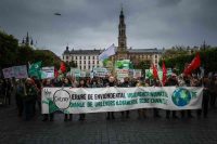 Taranto in protesta: i cittadini chiedono una città libera dall'Ilva