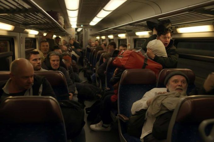 Tragedia in Gb: 9 feriti in gravi condizioni dopo l'assalto a un treno