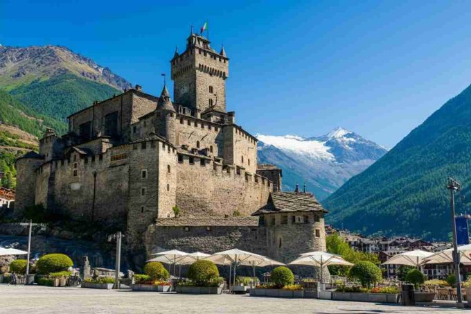 Castelli della Valle d'Aosta: un viaggio tra arte e cultura nel cuore delle Alpi
