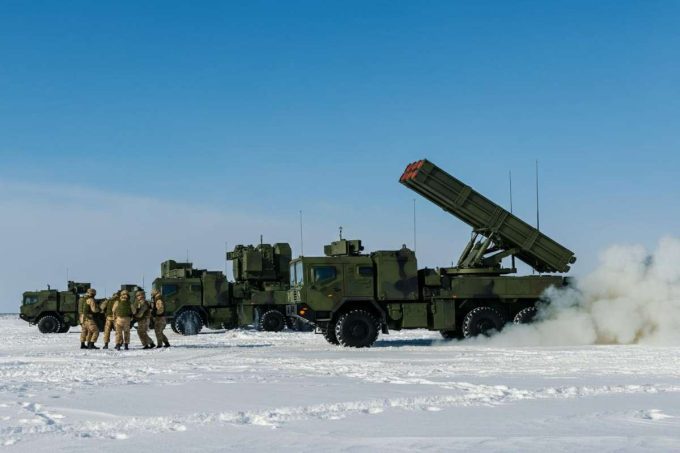 Esercitazione missilistica trilaterale: Pechino e Mosca uniscono le forze in Russia