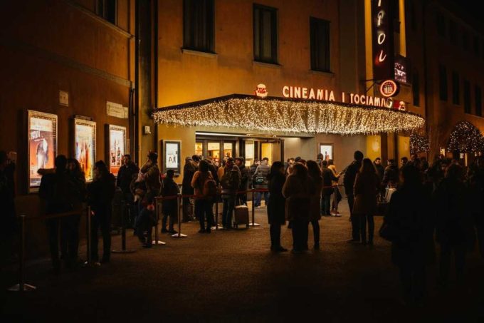 Il trionfo di Oi vita mia: il film italiano che ha conquistato il botteghino!