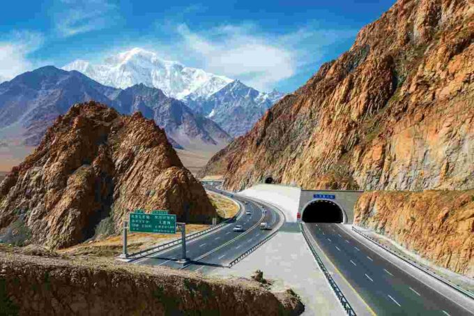 Inaugurato in Cina il tunnel stradale Tianshan Shengli, il più lungo del mondo